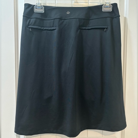 Yogipace - Yoga Skort - Picture 2 of 5